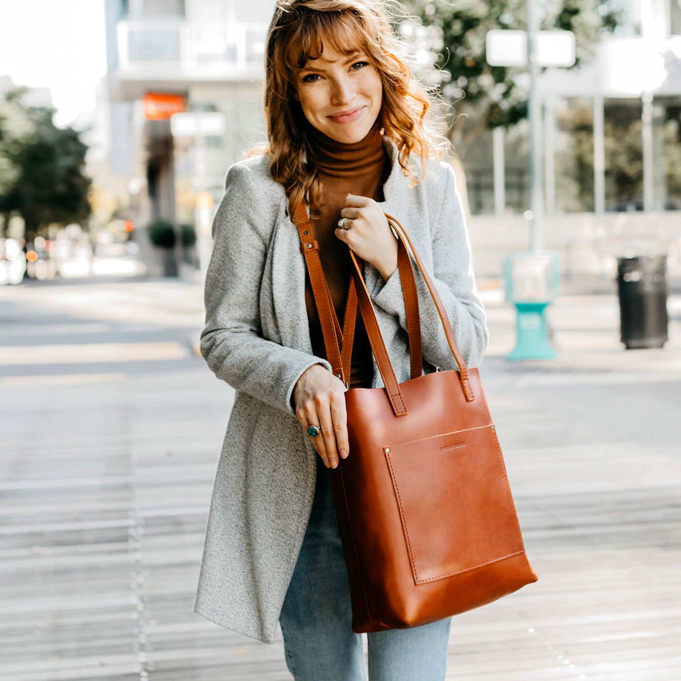 Honey | Medium Tote with dual shoulder straps and crossbody strap