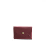 Cabernet | Leather card wallet with scalloped edge